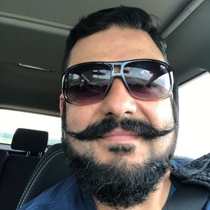 Meet your Posher, Max